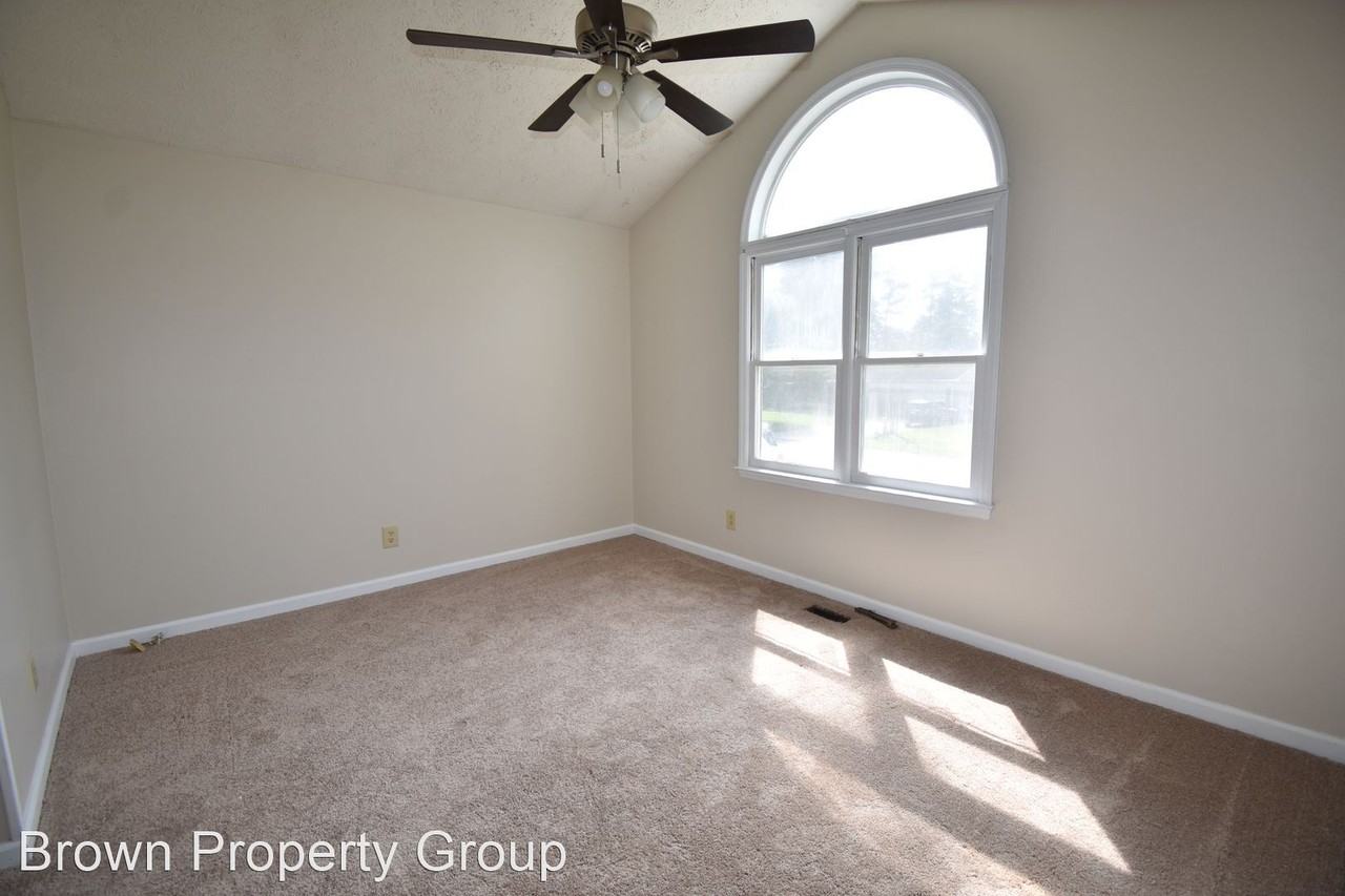 7228 Shady Grove Ln - Photo 3 of 18