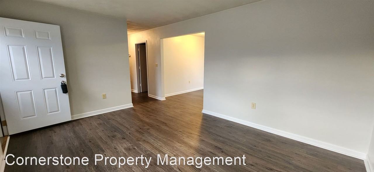 1101 Lakeview Place - Photo 2 of 16