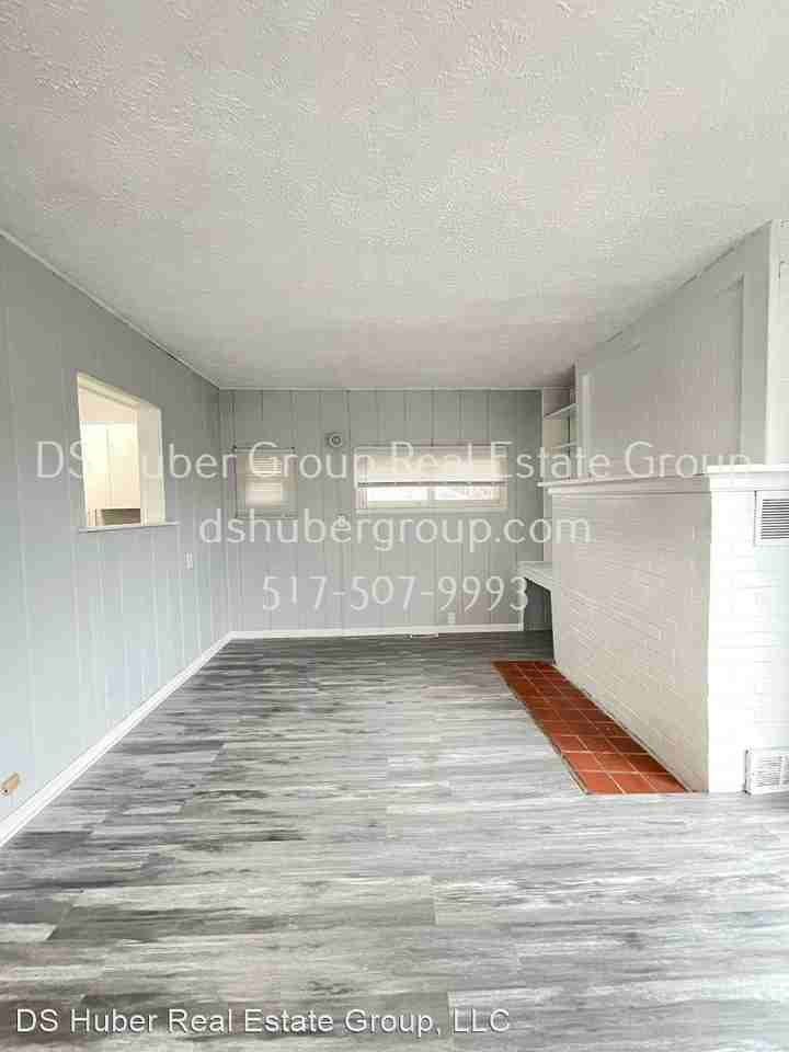 528 W Mount Hope Ave - Photo 2 of 11