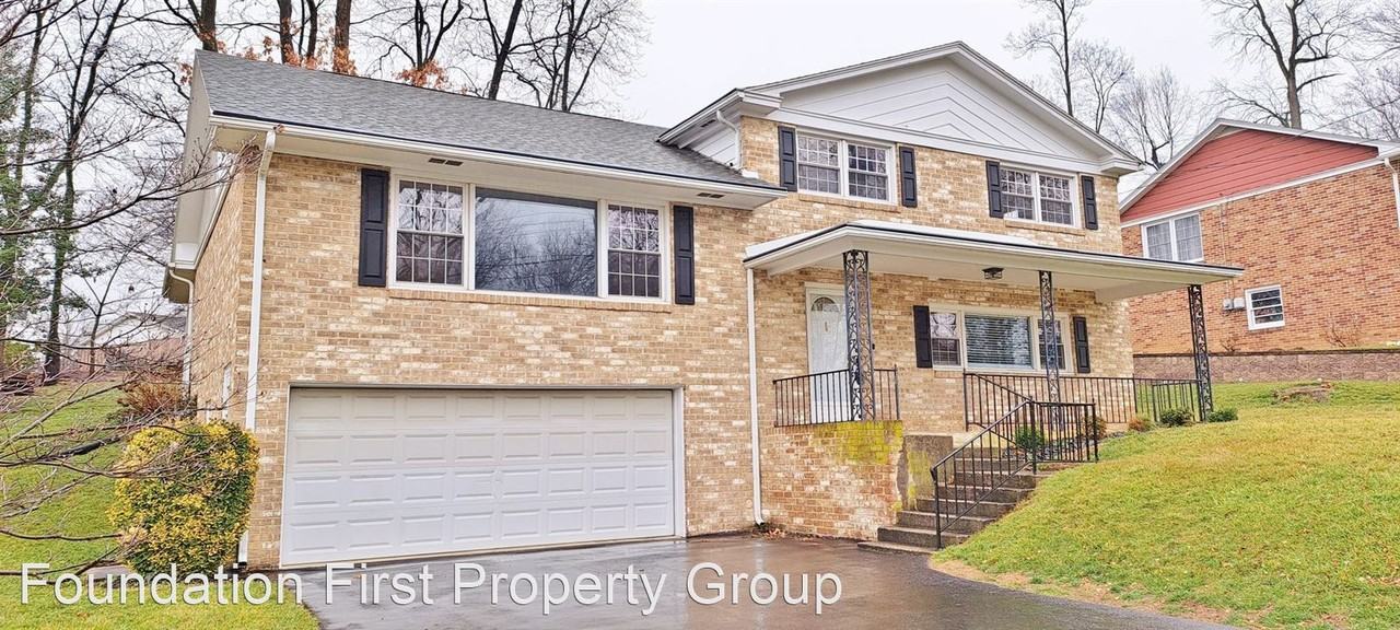 2810 Eastwood Dr - Photo 2 of 50