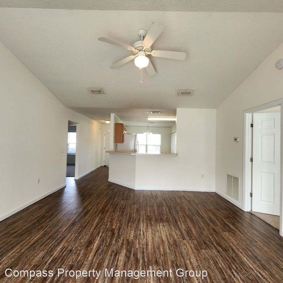 1080 Sw Shenandoah Gln - Photo 3 of 15