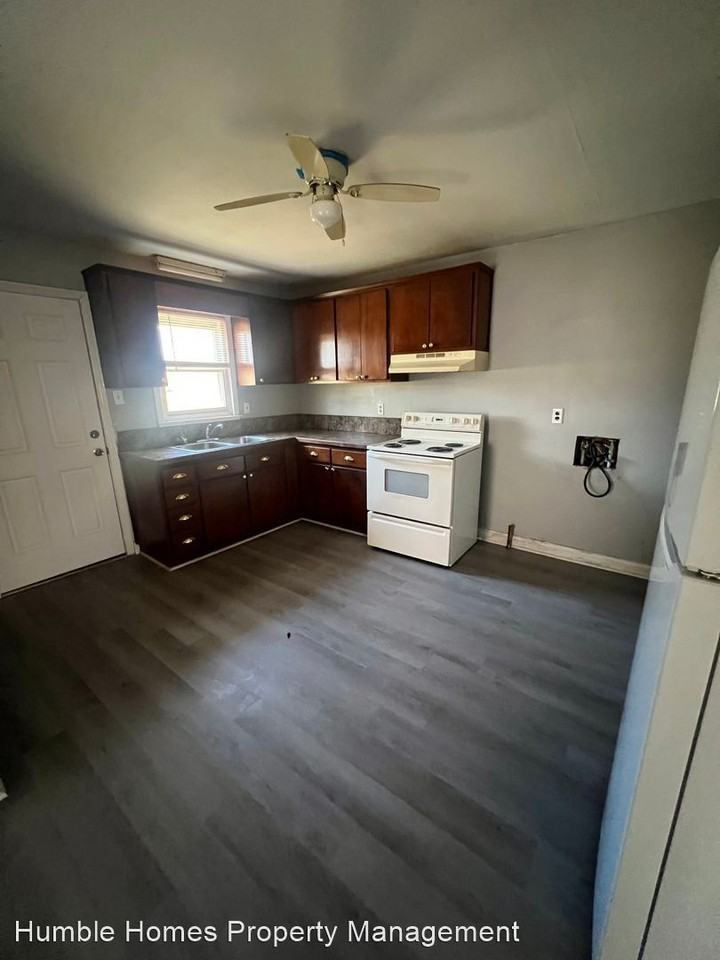 325 and 327 Cornelius Ave - Photo 2 of 6