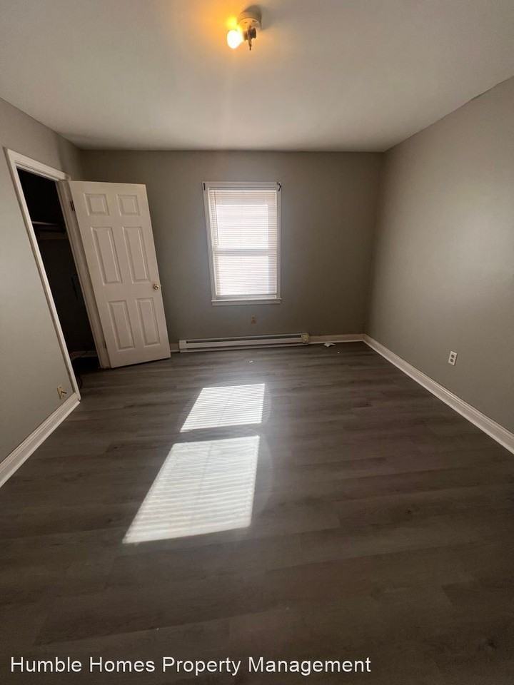 325 and 327 Cornelius Ave - Photo 3 of 6