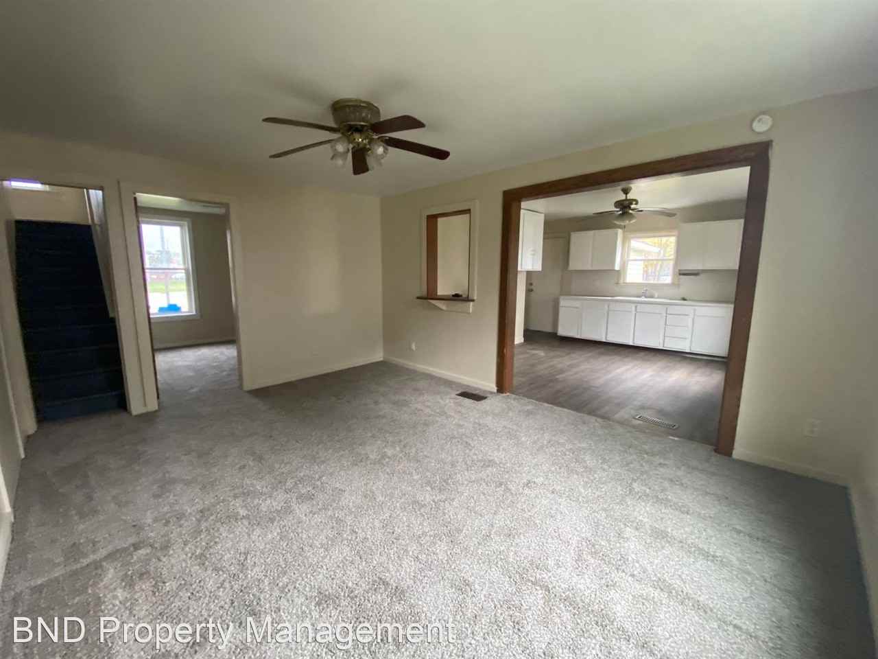 818 East 2nd St - Photo 3 of 9