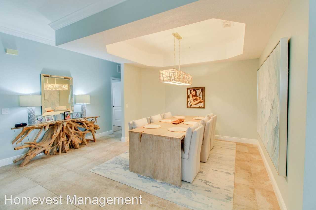 7824 Holiday Isle Dr #301 - Photo 3 of 21
