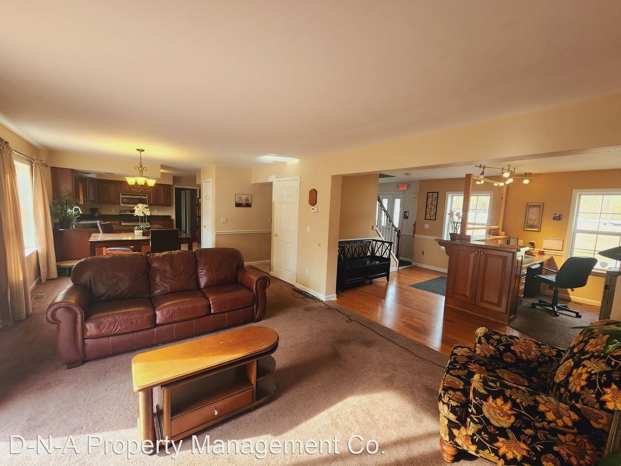 2138 Eilenberger Rd - Photo 3 of 36