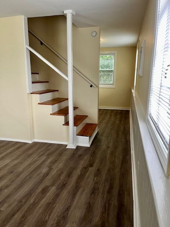 12 Wesley Drive - Photo 3 of 19