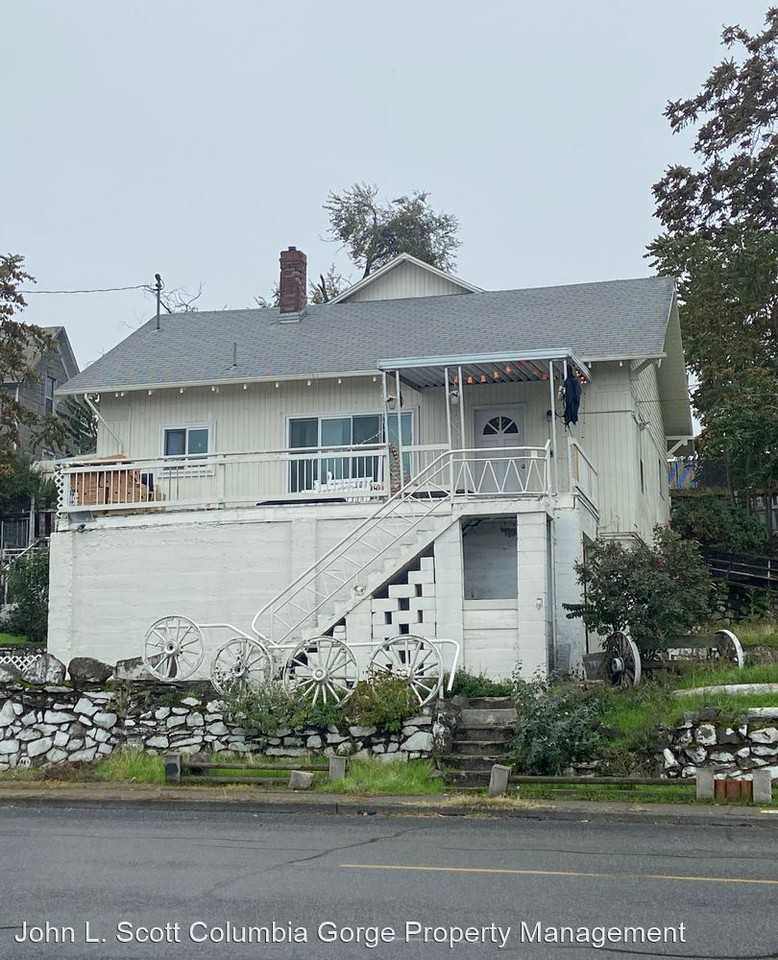 1916 East 10th St - Photo 2 of 17