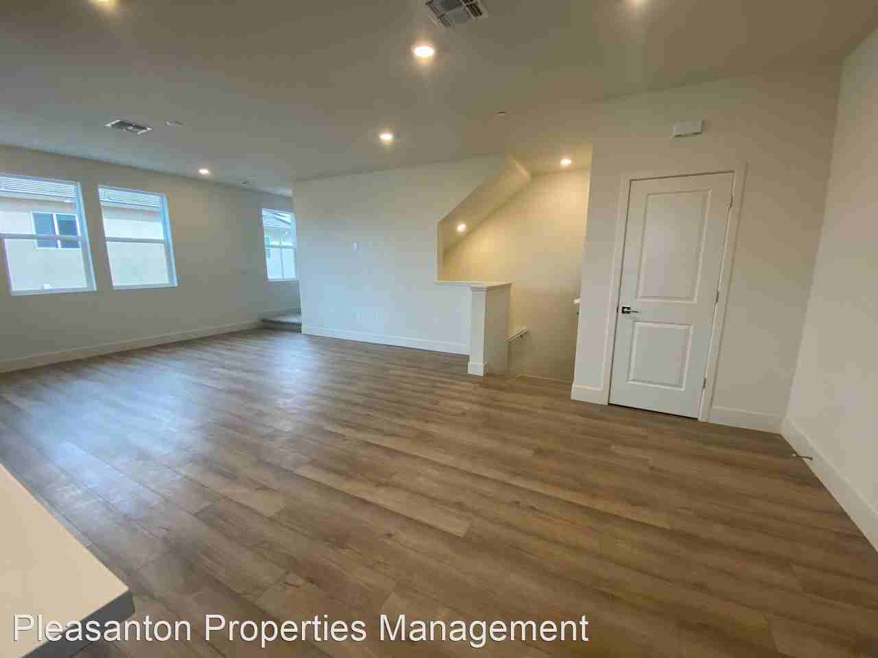 6480 Rosebay Ct. - Photo 3 of 32