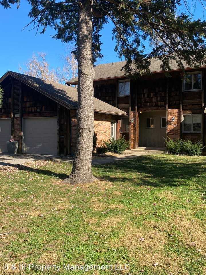 6819 Floyd St - Photo 2 of 13
