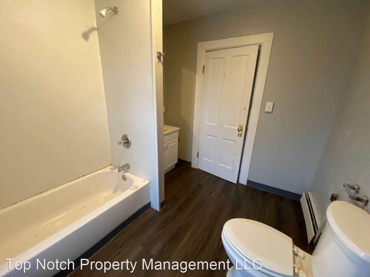 427 E 14th St - Photo 2 of 12