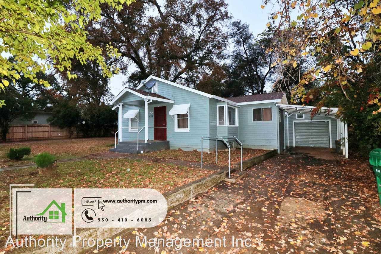 4725 Main St - Photo 3 of 25