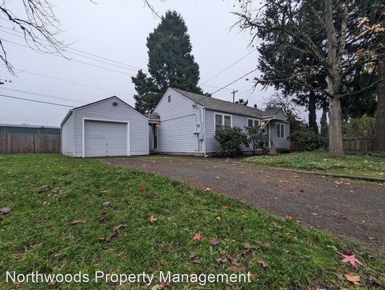 175 Ash St - Photo 3 of 23