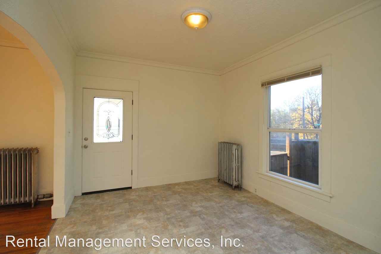 1327 Se Long St - Photo 3 of 35