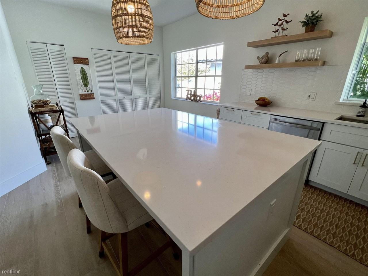 11538 Briarwood Cir #3 - Photo 3 of 21