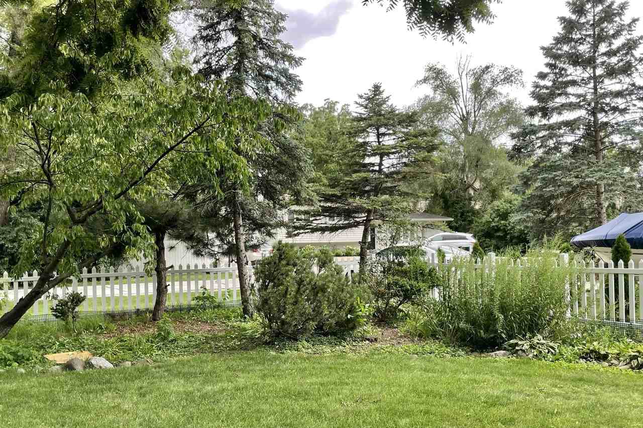 220 N Graylynn Dr - Photo 2 of 31