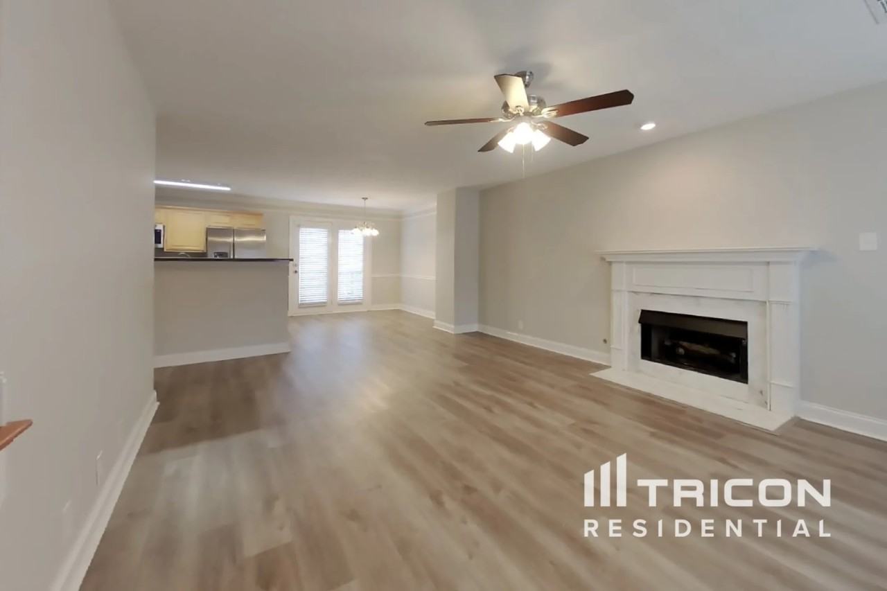 1664 Bridgecrest Dr - Photo 3 of 19