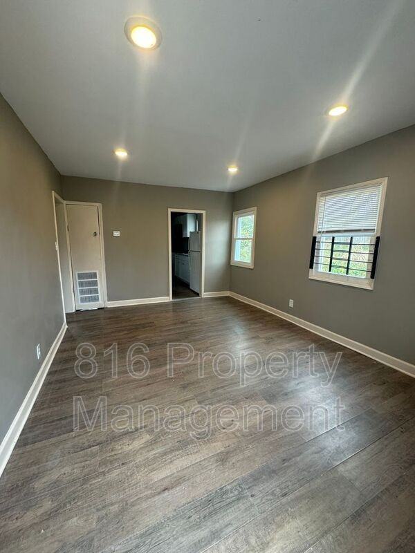 1817 East 82nd Street - Photo 2 of 8