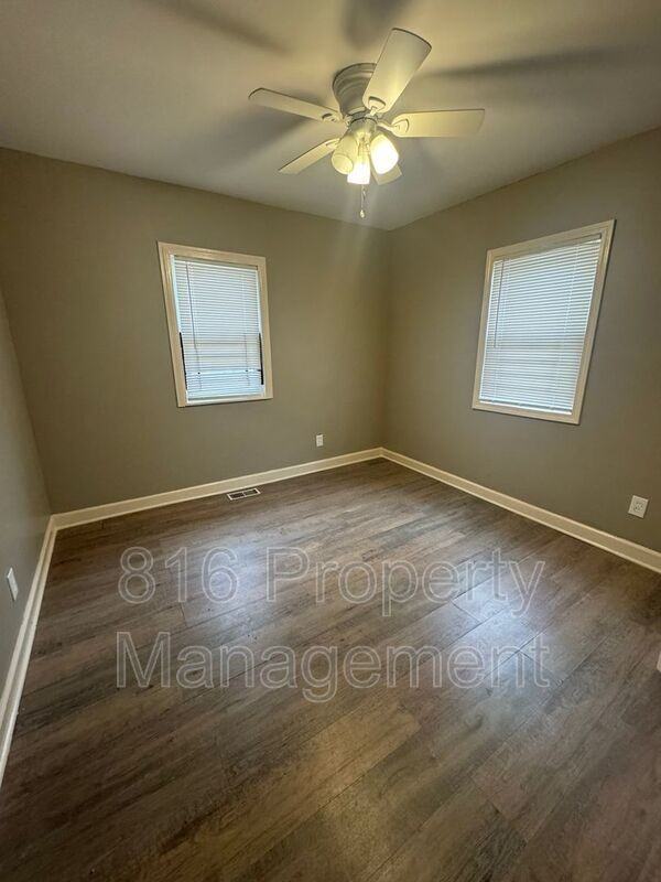 1817 East 82nd Street - Photo 5 of 8