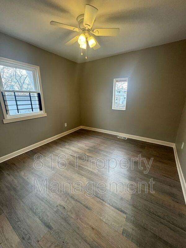 1817 East 82nd Street - Photo 7 of 8