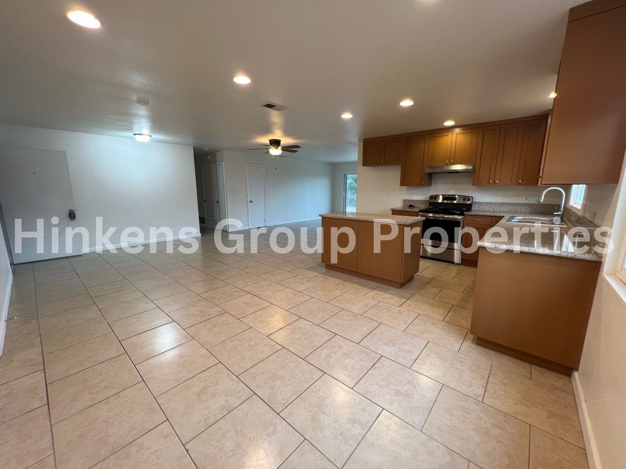 520 Carina Dr - Photo 7 of 21