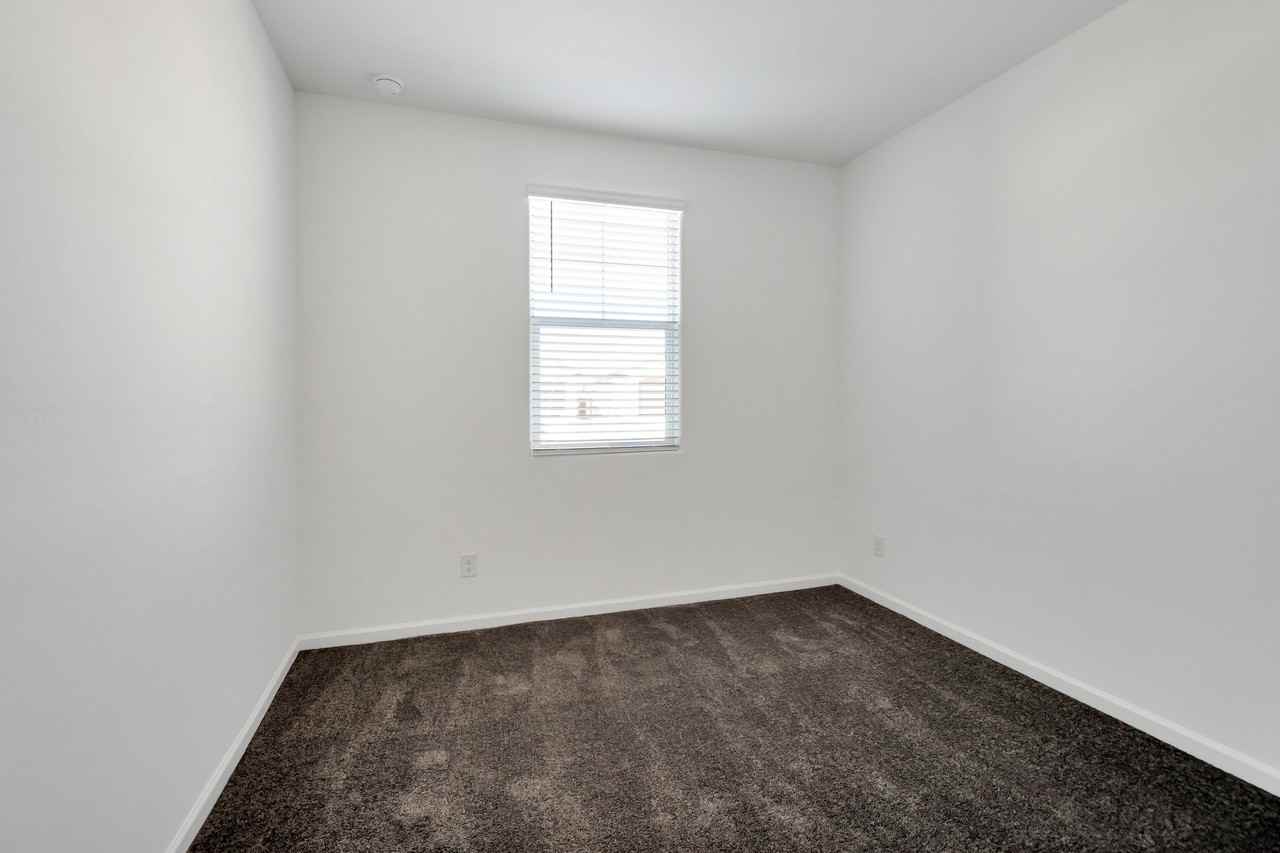 3489 E Ridley Rd - Photo 6 of 22