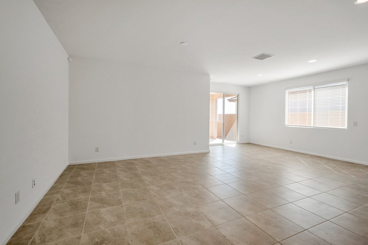 3489 E Ridley Rd - Photo 7 of 22