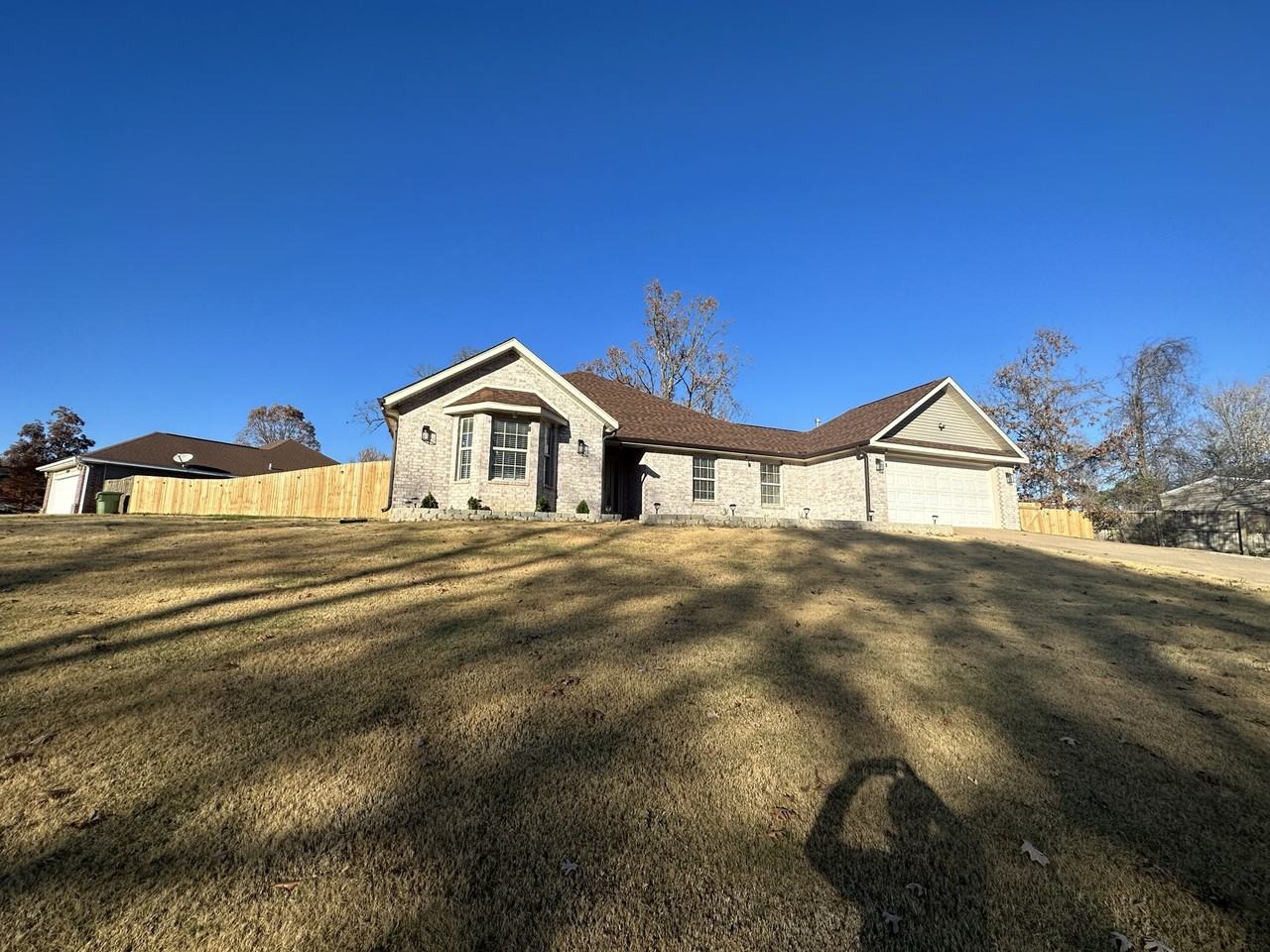 13758 Cloverdale Rd - Photo 2 of 32