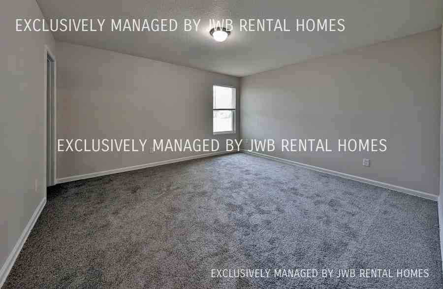 5881 Harris Ave - Photo 2 of 8