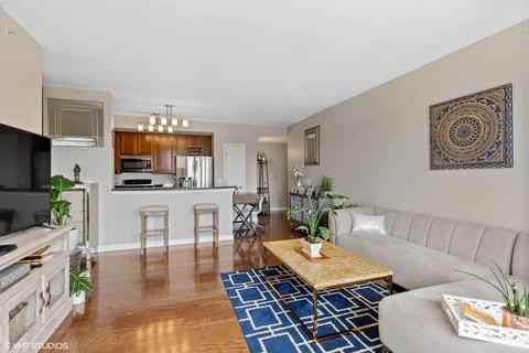 50 S Grove Ave #622 - Photo 3 of 20