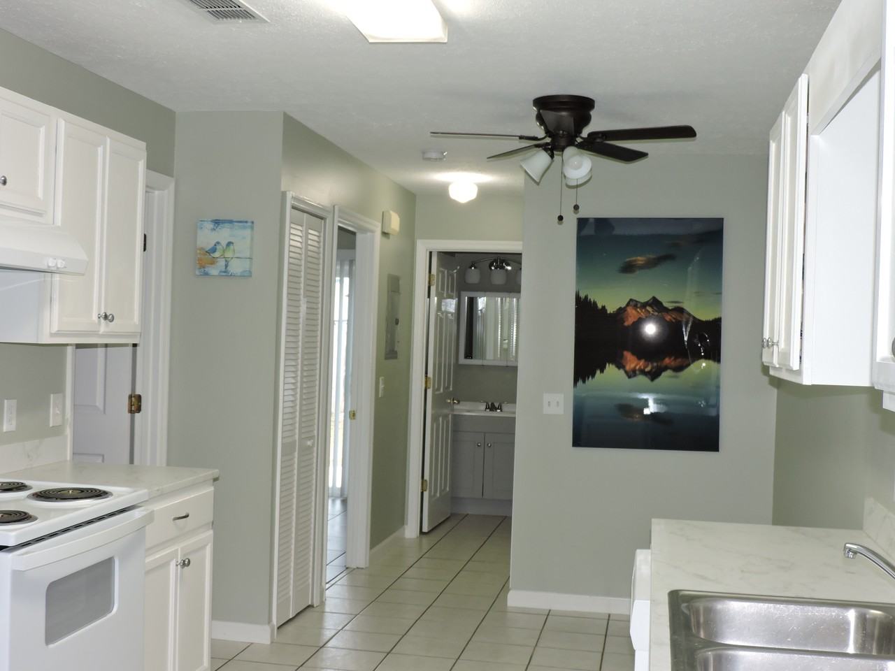 5931 Pinetree Avenue - Photo 7 of 32