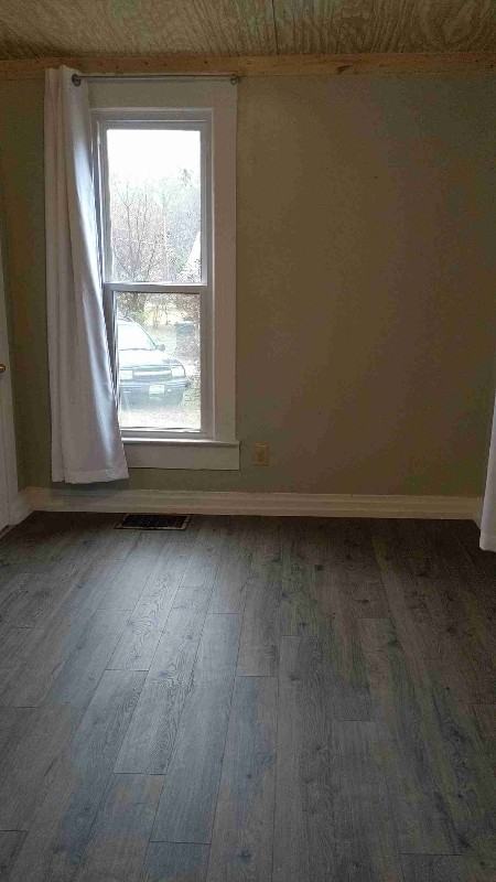 302 Forrest Ave - Photo 3 of 7