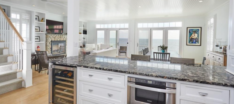 2123 Fairfield Beach Rd - Photo 4 of 19