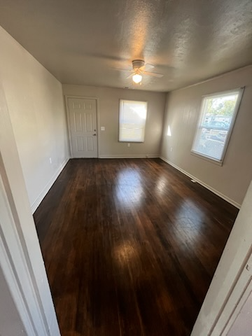 1121 5th St - Photo 2 of 9