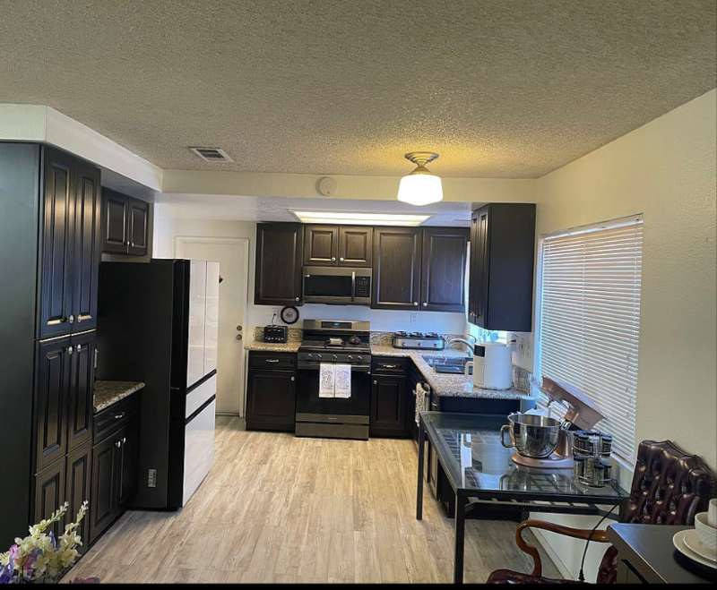 9207 Stone Canyon Rd - Photo 2 of 10