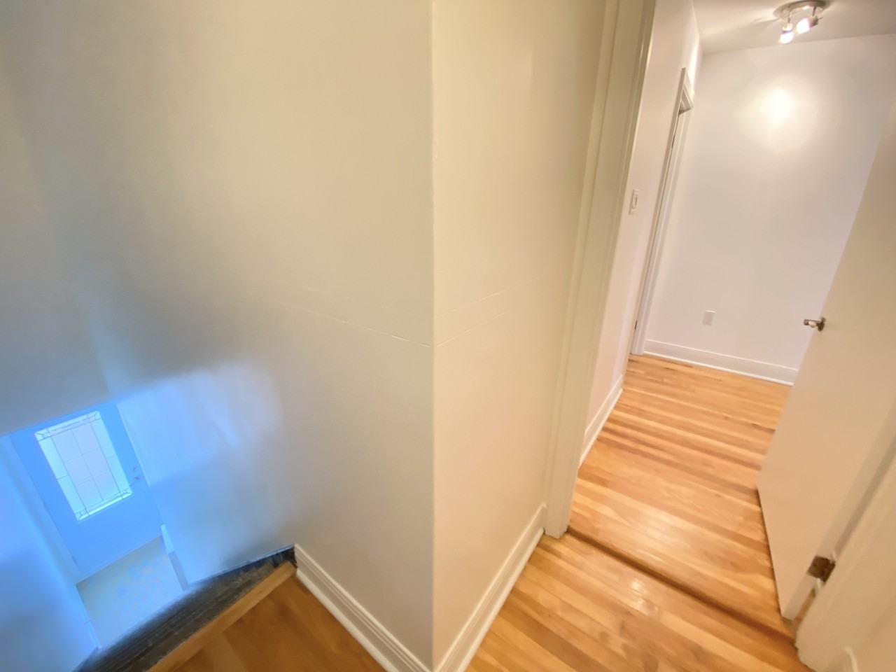 996 Avenue Guybourg - Photo 2 of 21