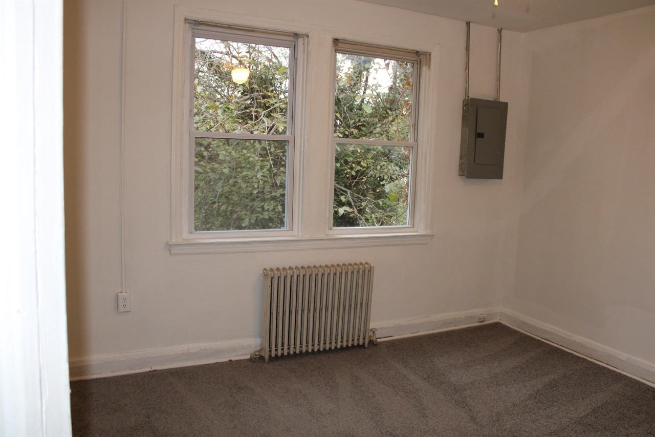 5626 Midwood Ave #2 - Photo 3 of 8