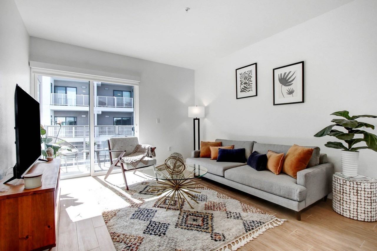 Watermark Apartments - Photo 6 of 62