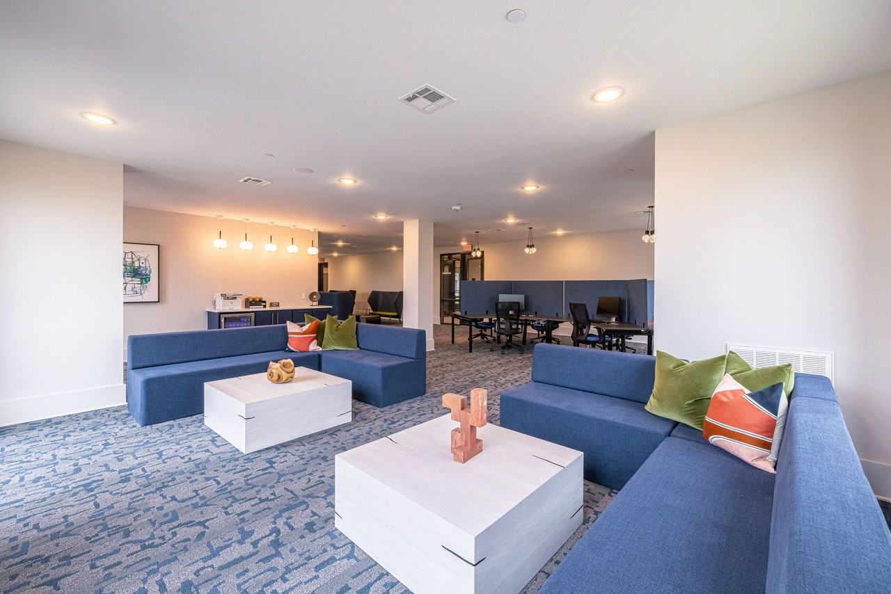 Linz Luxury Living - Photo 5 of 37