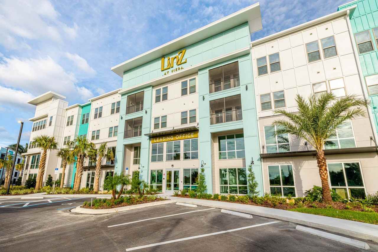 Linz of Viera - Photo 7 of 35