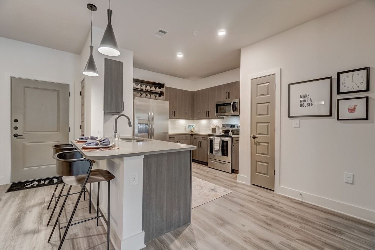 Linz of Viera - Photo 2 of 35