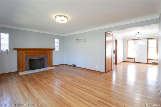 6035 Oakman Blvd - Photo 3 of 18