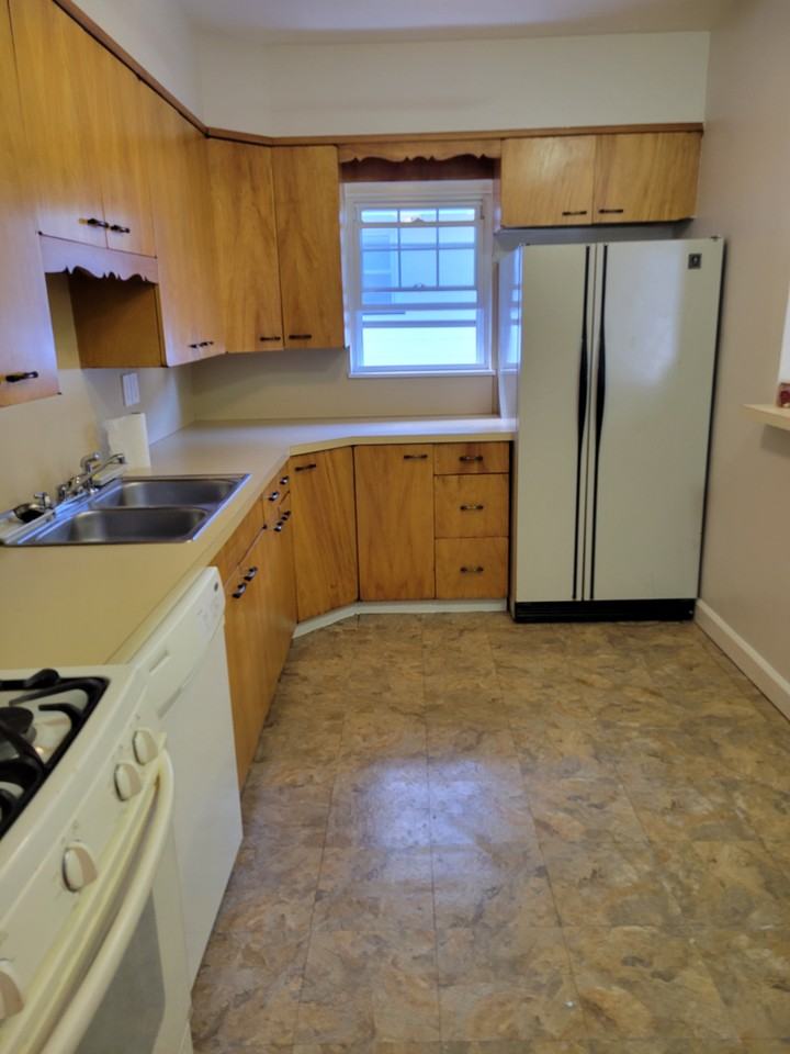 410 Morse Ave - Photo 2 of 10