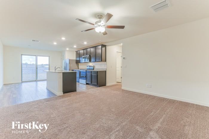 997 W 20th St - Photo 2 of 16