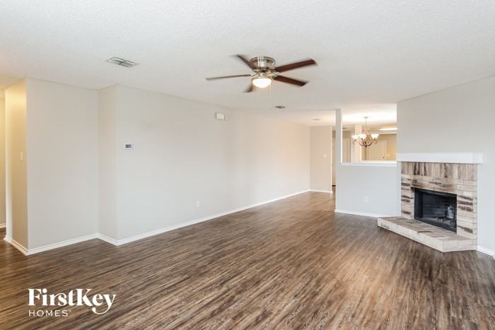 3108 Misty Ridge Ln - Photo 3 of 16