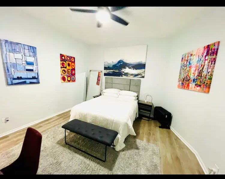 4310 South King Drive - Photo 2 of 18