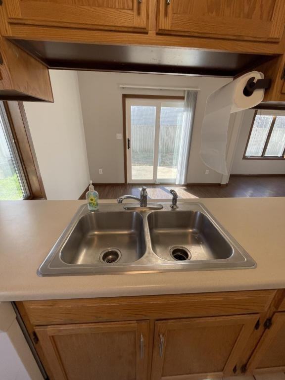 2214 18th Ave Se - Photo 6 of 29