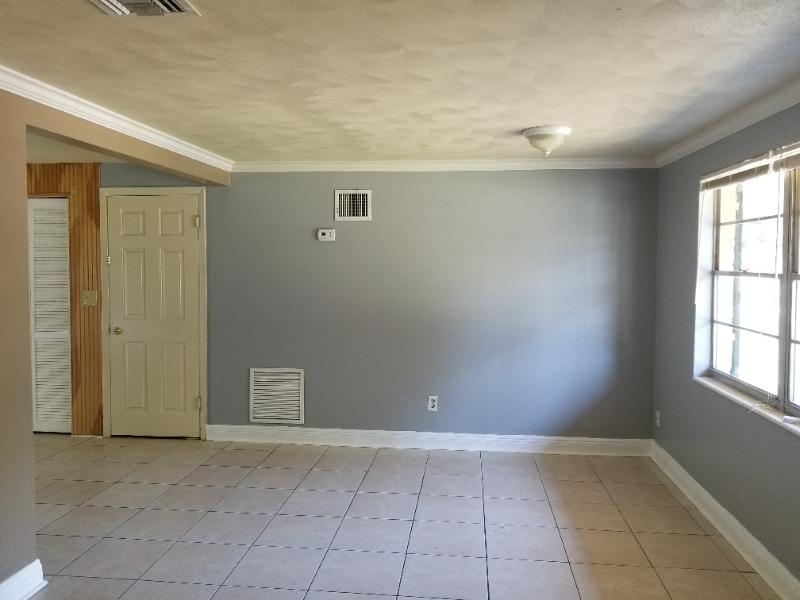 4706 Kennedy Dr - Photo 2 of 6