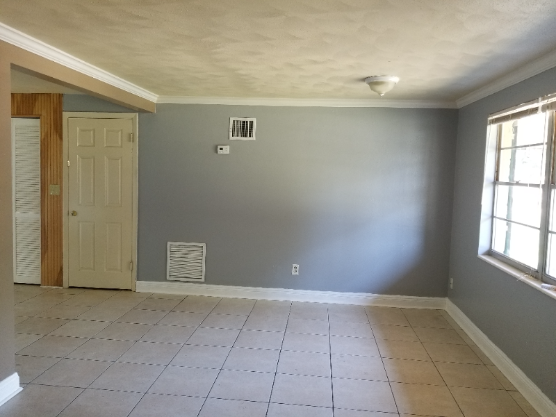 4706 Kennedy Dr - Photo 3 of 6