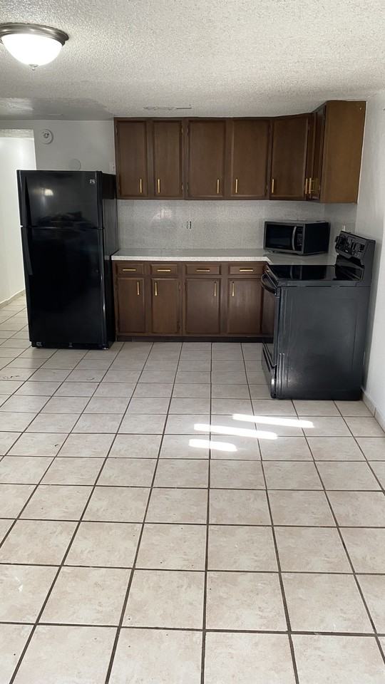 1065 E 4050 S #NA - Photo 3 of 11